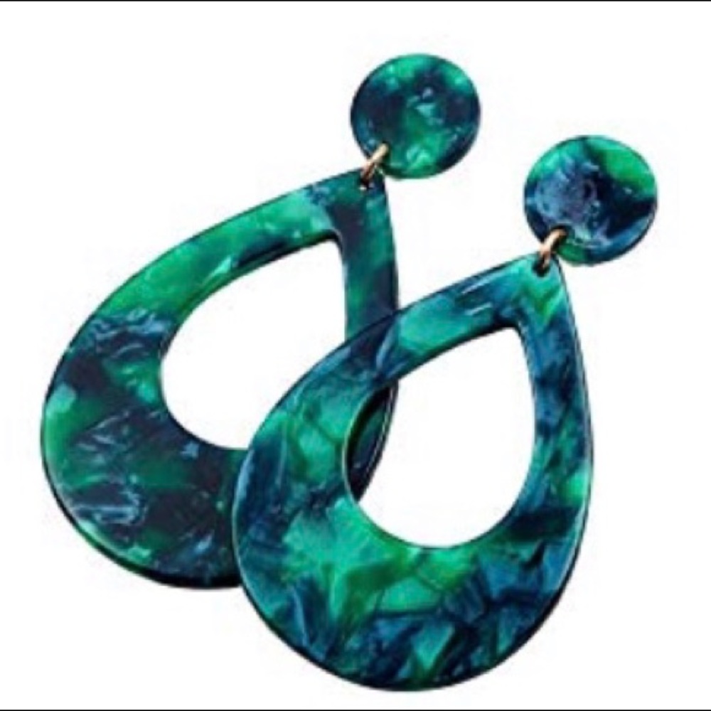 🔥SOLD🔥 BaubleBar style acrylic earring